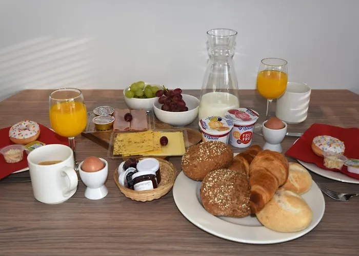 Tiny Floating House Ibiza Дом отдыха