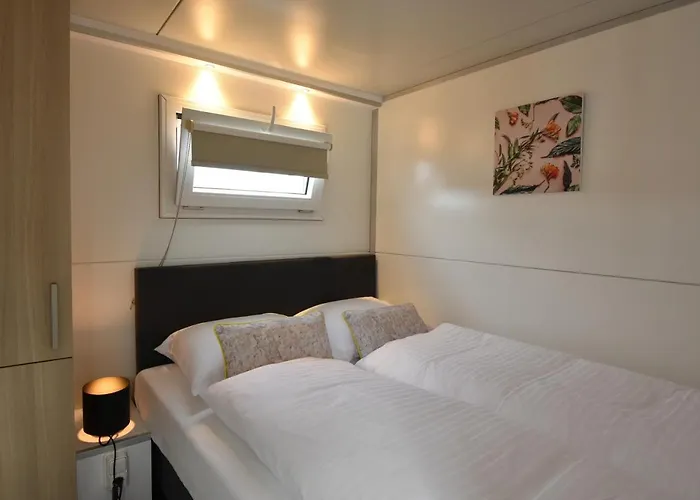 Feriehus Tiny Floating House Ibiza Maastricht